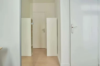 Habitación privada en 148 Rue Flament Reboux, 59130 Lambersart, France, imagen 7 de 28