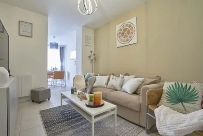 Habitación privada en 148 Rue Flament Reboux, 59130 Lambersart, France, imagen 10 de 28
