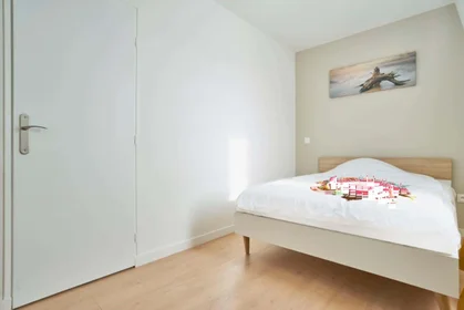 Habitación privada en 148 Rue Flament Reboux, 59130 Lambersart, France, imagen 2 de 25