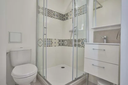Habitación privada en 148 Rue Flament Reboux, 59130 Lambersart, France, imagen 5 de 25