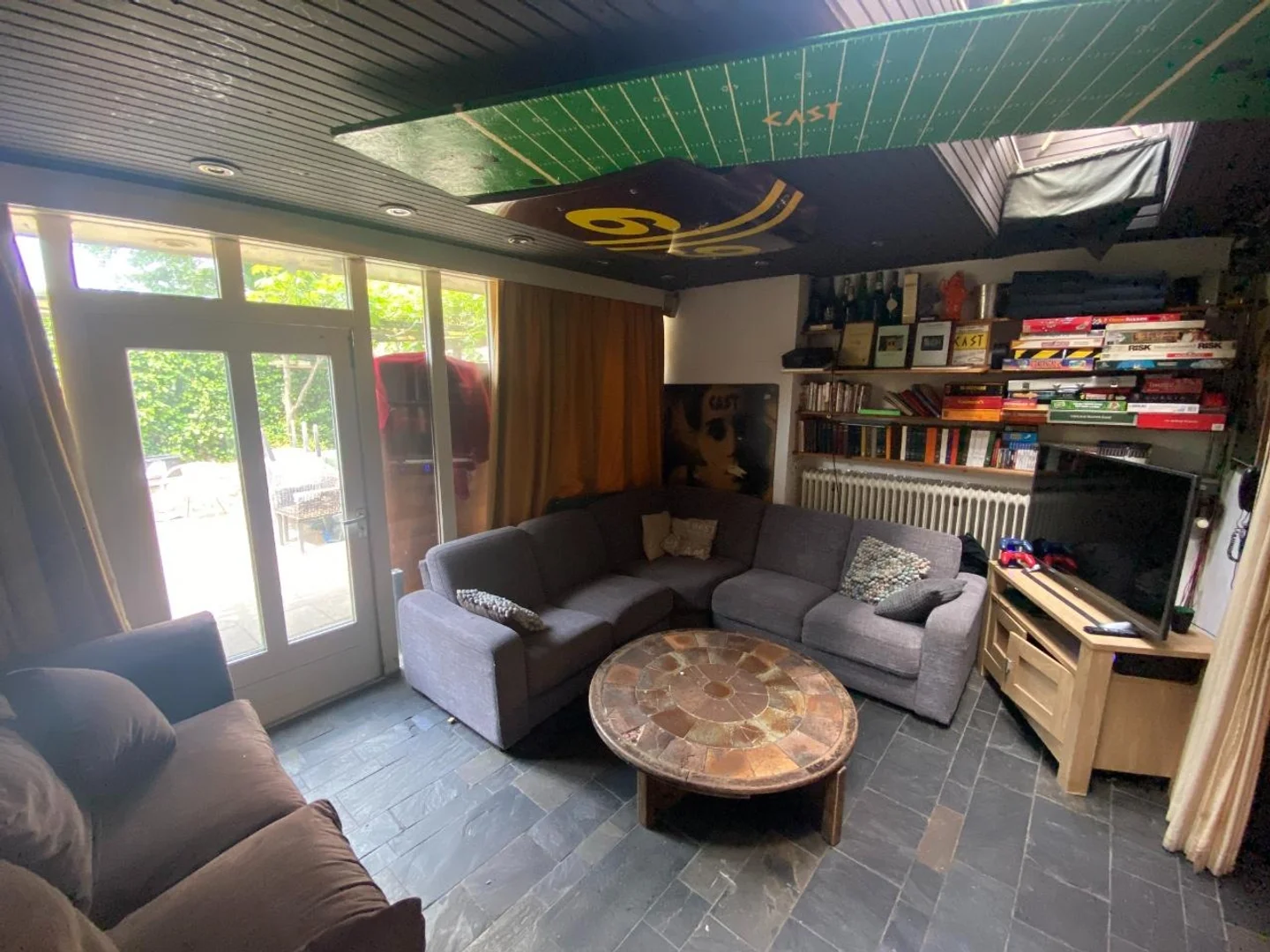Functional student room perfect for studying in 
