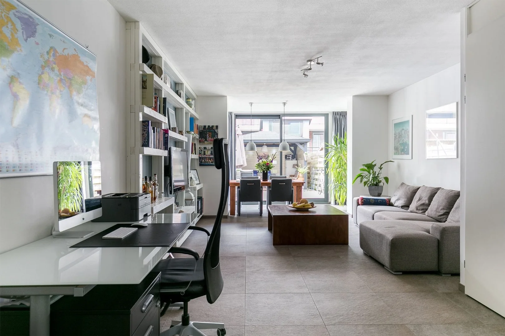 Habitación estudiantil amplia y cómoda en 