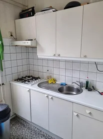 Chambre privée à Nieuwe Ebbingestraat, image 1 de 7
