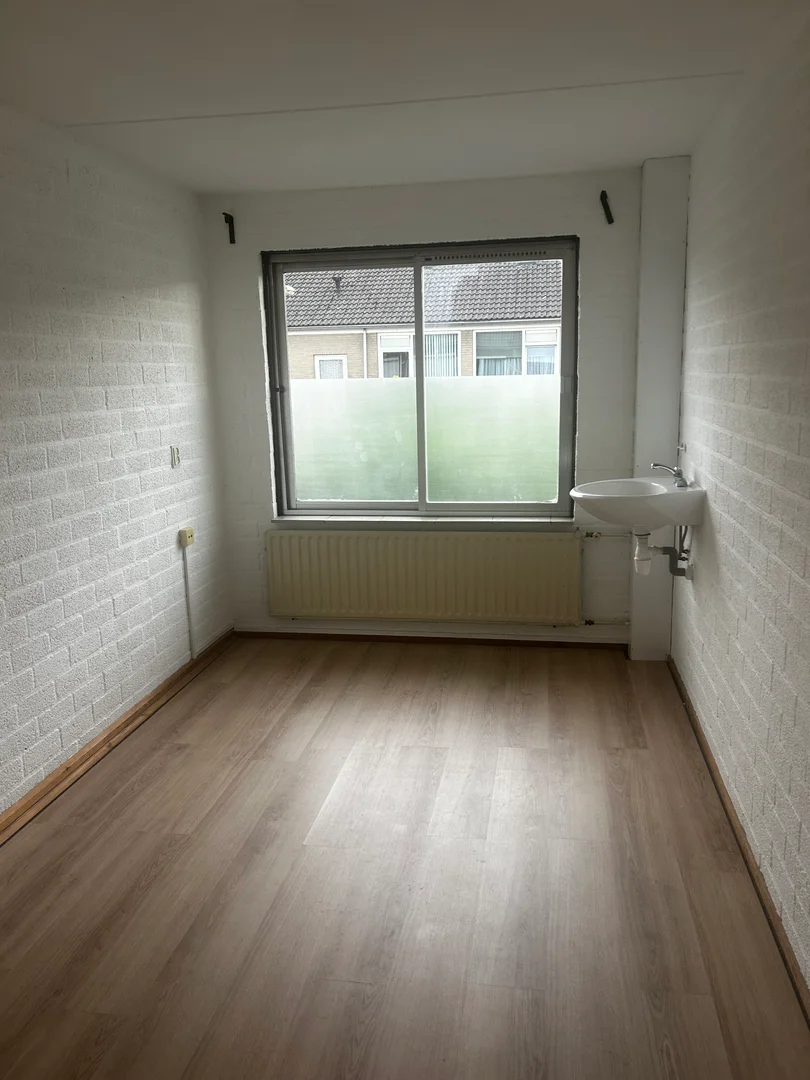 Chambre confortable pour étudiants disponible dans 
