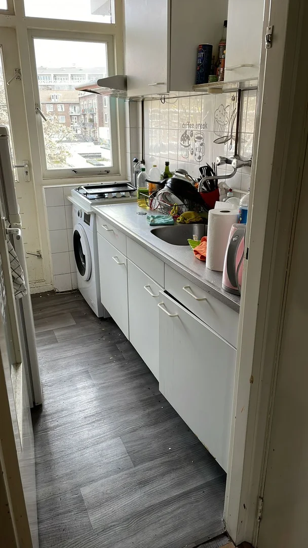 Habitación para estudiantes en  con área de estudio y facilidades compartidas