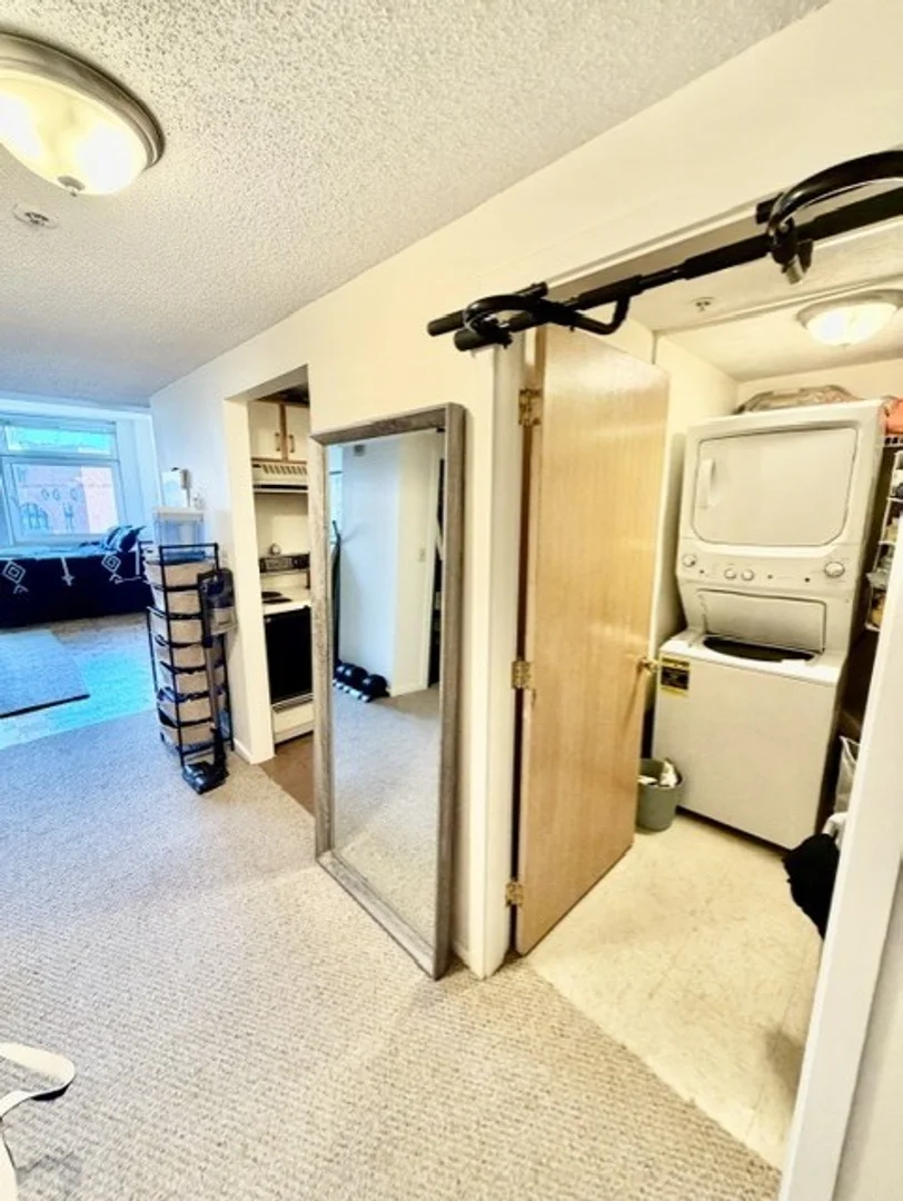 Apartamento estúdio totalmente equipado para estudantes em 