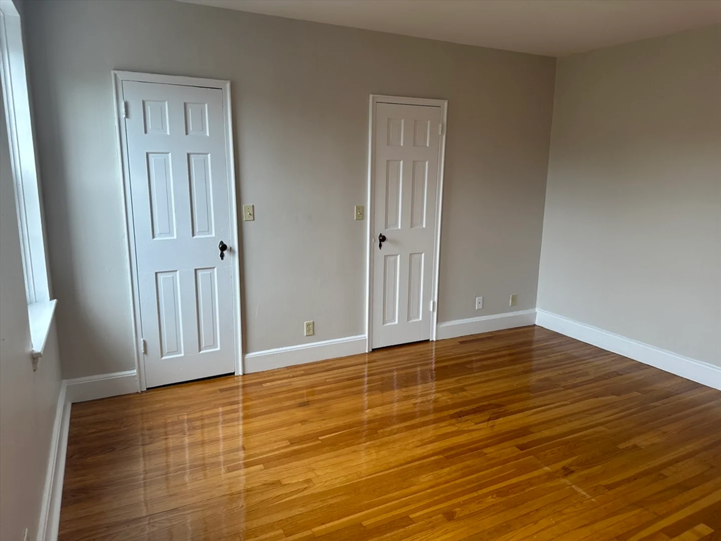 24, Concord Ave., Unit 414, Harvard Square, Cambridge, MA, 02138
