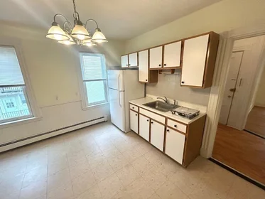 Apartamento inteiro em residência em 89, Lincoln St., Unit 2, Wellington, Cambridge, MA, 02141, imagem 12 de 20