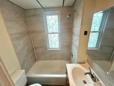 Apartamento inteiro em residência em 89, Lincoln St., Unit 2, Wellington, Cambridge, MA, 02141, imagem 18 de 20