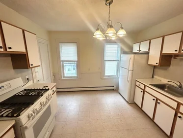 Apartamento inteiro em residência em 89, Lincoln St., Unit 2, Wellington, Cambridge, MA, 02141, imagem 19 de 20