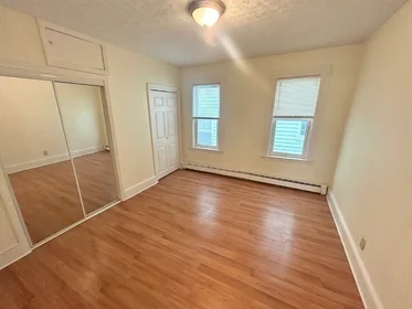 Apartamento inteiro em residência em 89, Lincoln St., Unit 2, Wellington, Cambridge, MA, 02141, imagem 6 de 20