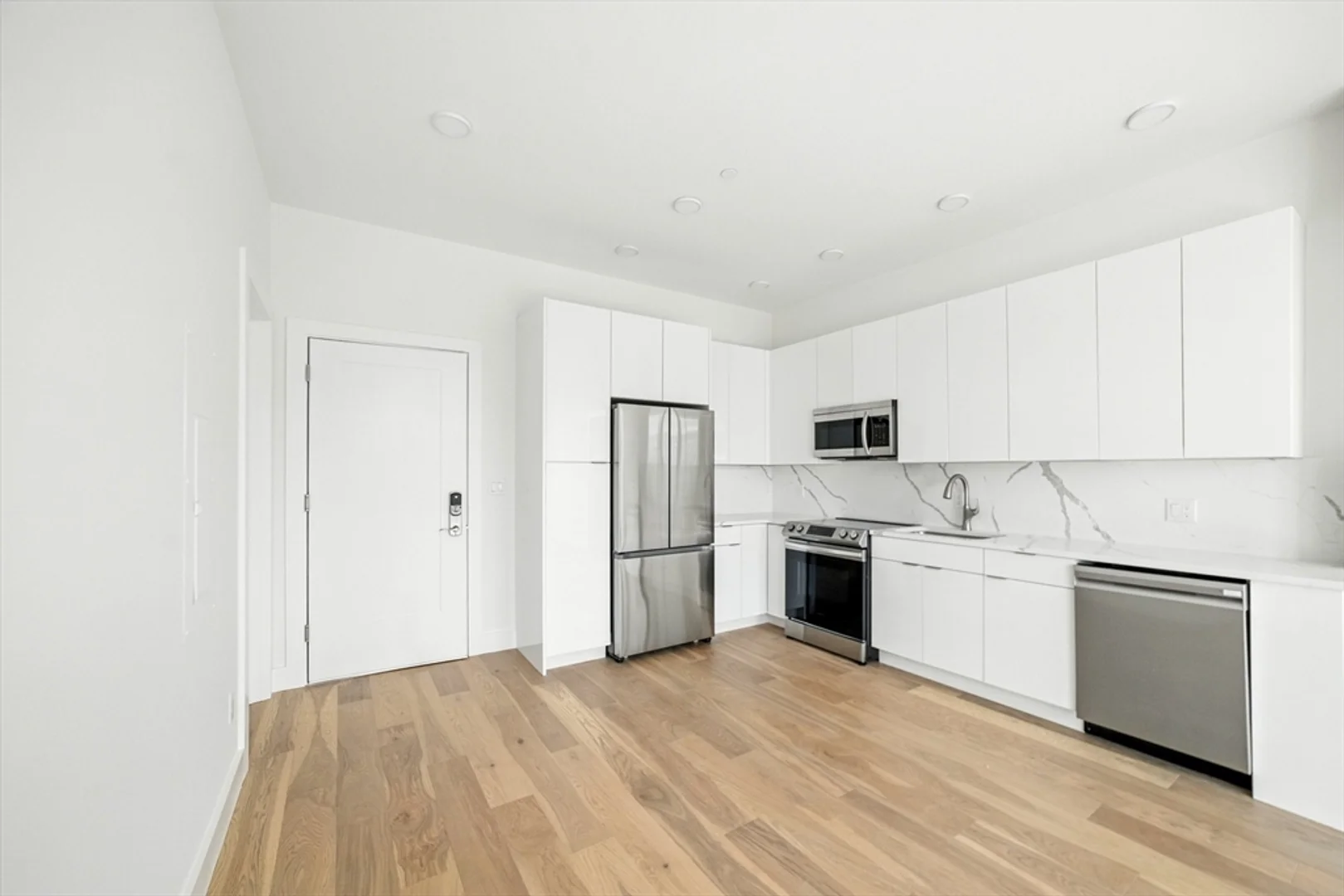 38, Hichborn, Unit 203, Brighton, Boston, MA, 02135