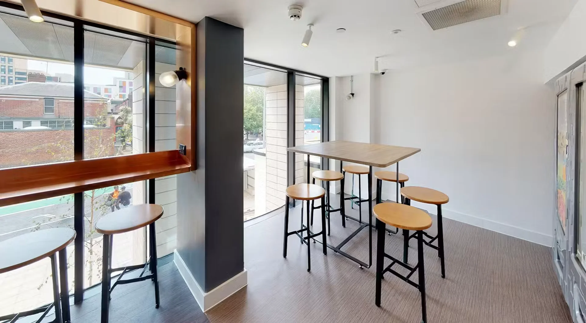 Budget-friendly student room close to campus in 