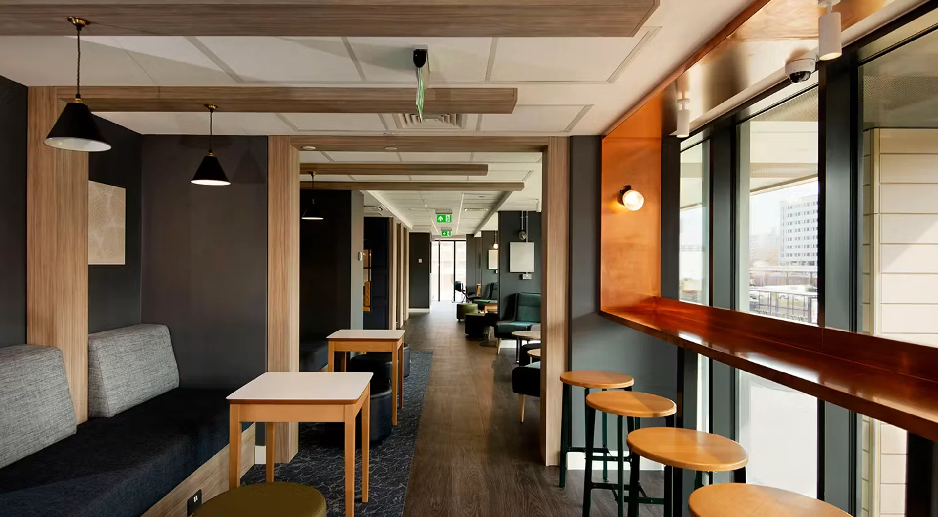 Comfortable and spacious student room in 