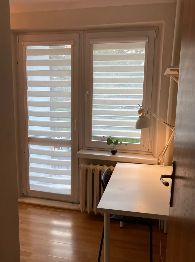 Funktionelles Studentenzimmer perfekt zum Studieren in 