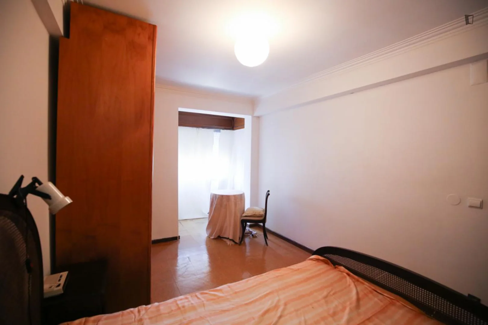 Functional student room perfect for studying in