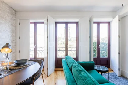 Entire apartment at Rua Santa Catarina, image 10 of 25