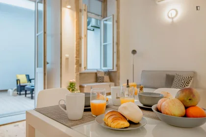 Apartamento inteiro em Rua de Santa Catarina, imagem 13 de 39