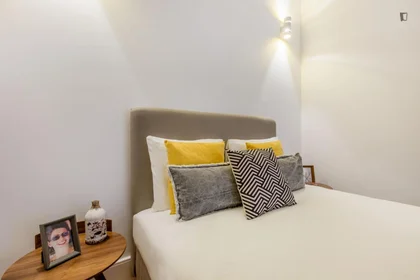Apartamento inteiro em Rua de Santa Catarina, imagem 8 de 39