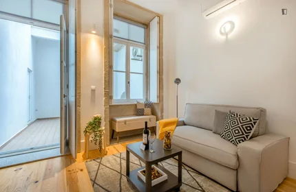 Apartamento inteiro em Rua de Santa Catarina, imagem 9 de 39