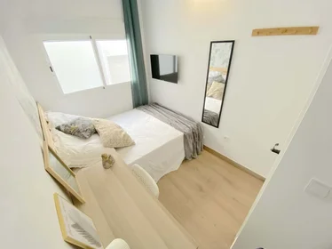 Stanza privata in Av. de Ramón y Cajal, 100, 41005 Sevilla, España, immagine 4 di 32