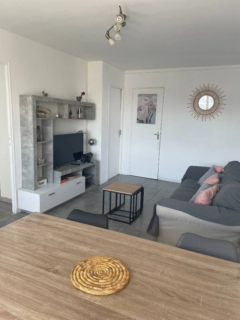 Chambre d'étudiant économique avec emplacement pratique dans 