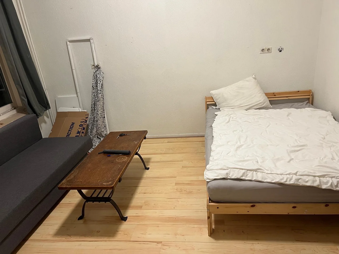 Confortevole e spaziosa stanza per studenti in 