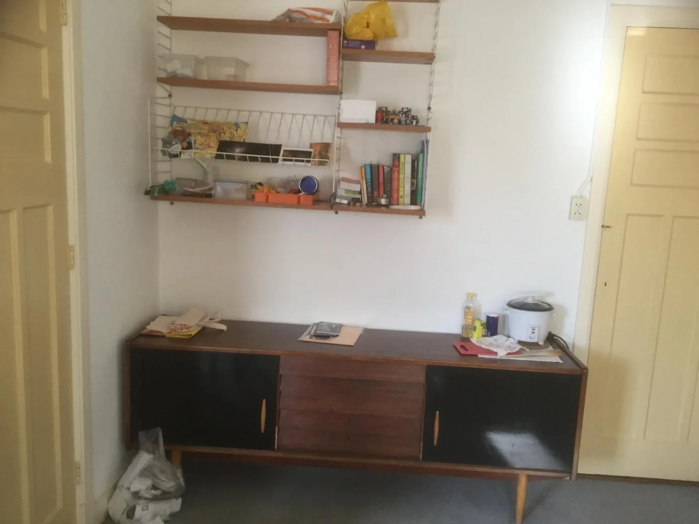 Quarto para alugar em apartamento de estudantes em , totalmente mobilado
