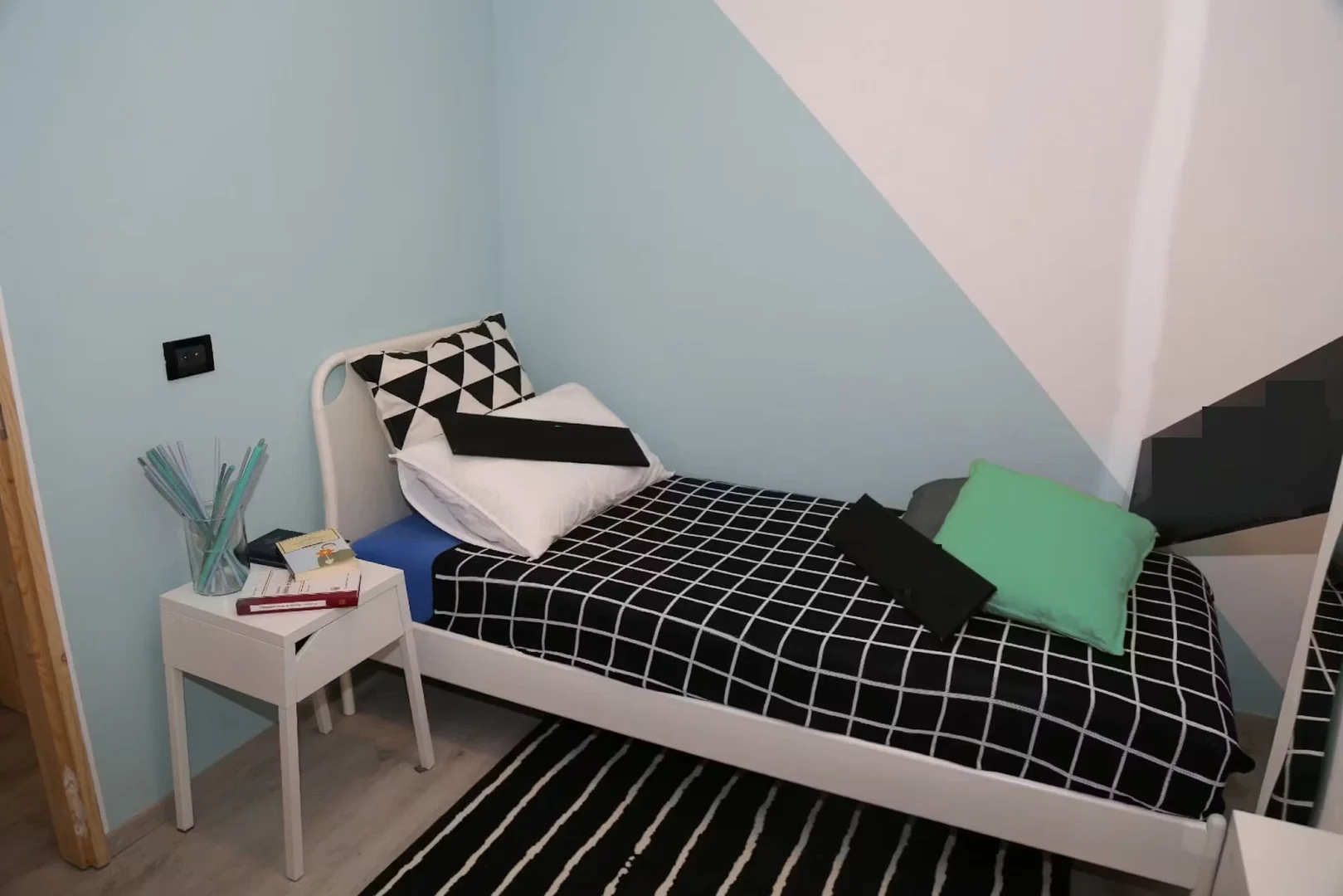 Chambre à louer dans un appartement d'étudiant à , entièrement meublée