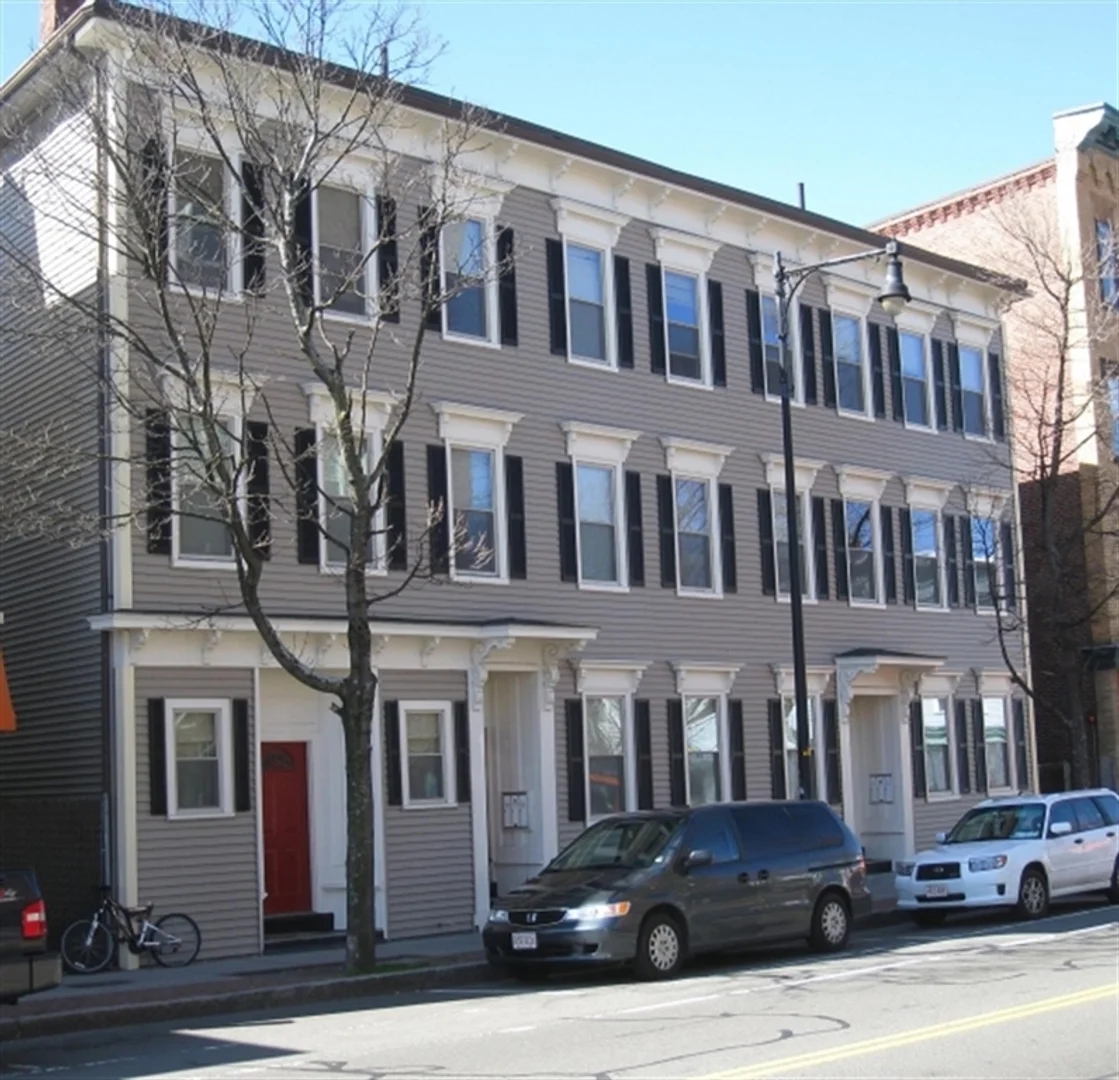 1204, Cambridge St., Unit 1, Inman Square, Cambridge, MA, 02139