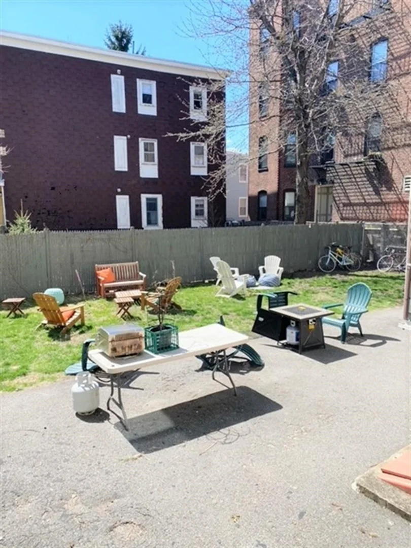 1204, Cambridge St., Unit 1, Inman Square, Cambridge, MA, 02139