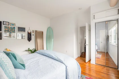 Appartamento intero in residence in 10, Cottage St., Unit 2, East Boston, Boston, MA, 02128, immagine 15 di 22