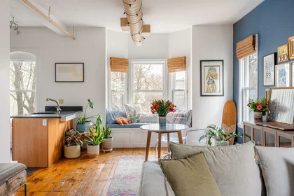 Appartamento intero in residence in 10, Cottage St., Unit 2, East Boston, Boston, MA, 02128, immagine 18 di 22