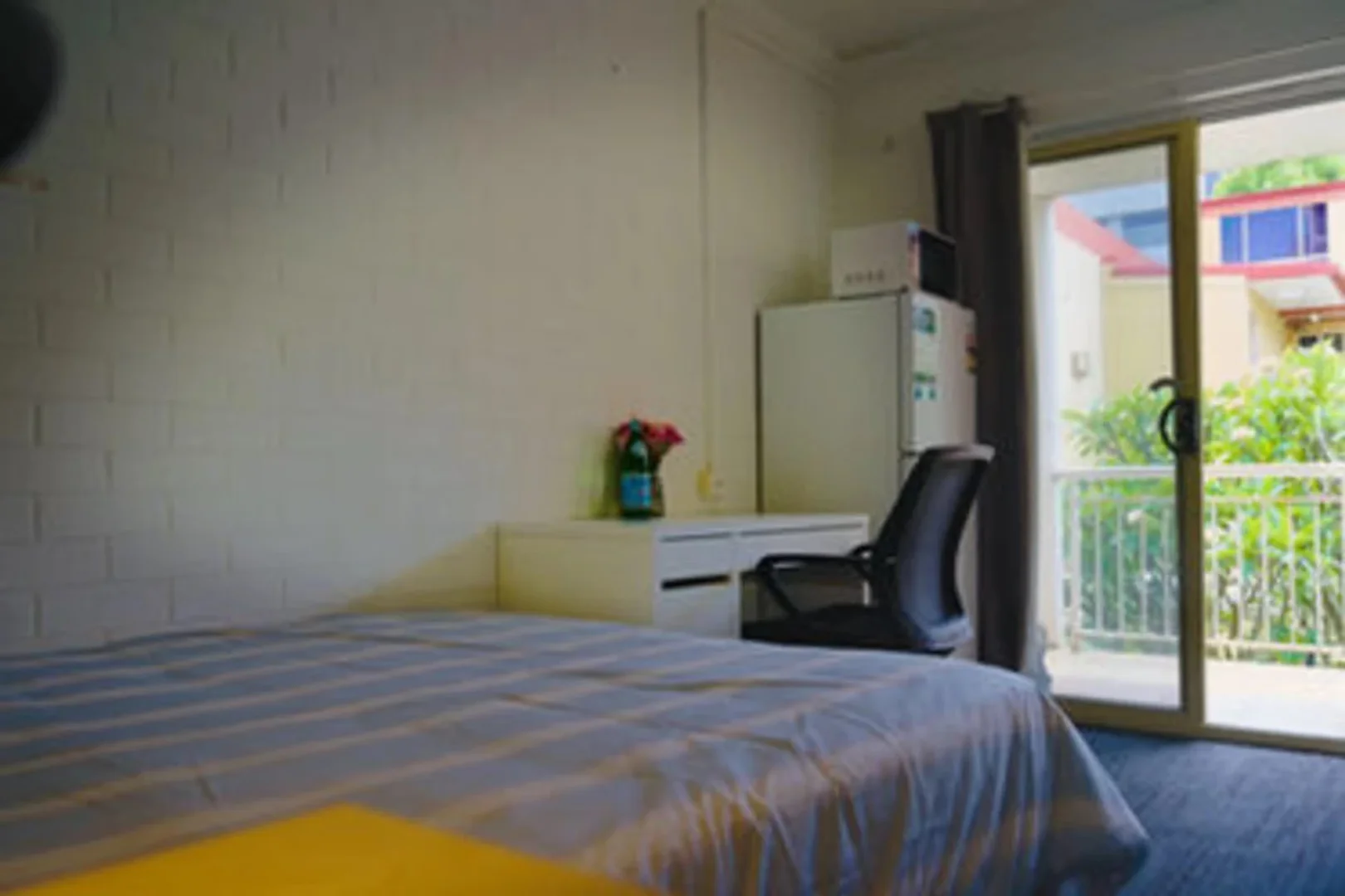 Chambre d'étudiant économique avec emplacement pratique dans 