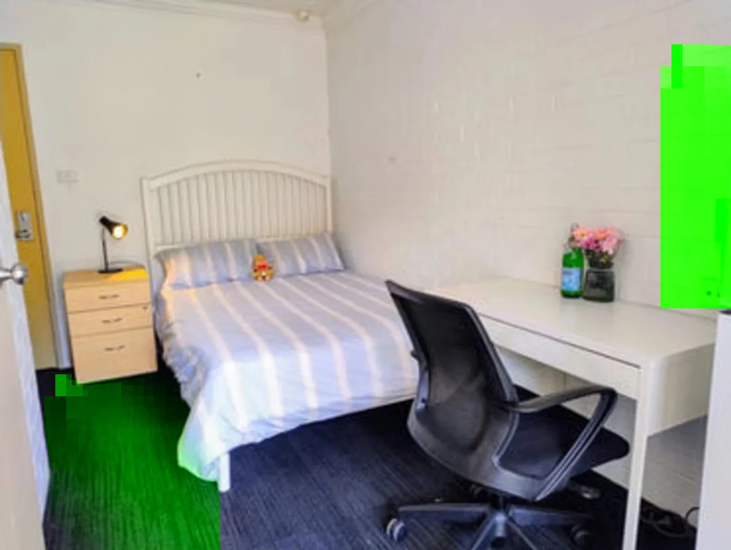 Chambre conviviale pour les étudiants dans  avec des équipements modernes