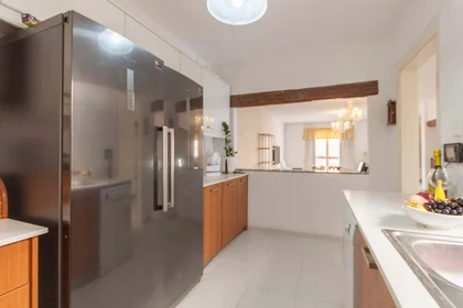 Stanza privata in 109 Triq Il-Ghajn, Is-Swieqi, Malta, immagine 12 di 28
