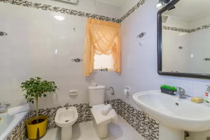 Stanza privata in 109 Triq Il-Ghajn, Is-Swieqi, Malta, immagine 5 di 28