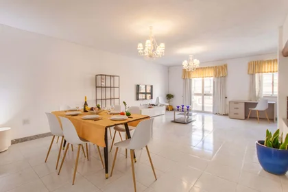 Stanza privata in 109 Triq Il-Ghajn, Is-Swieqi, Malta, immagine 6 di 28