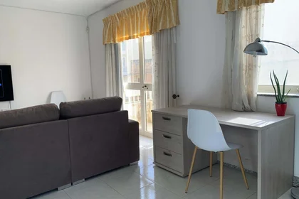 Stanza privata in 109 Triq Il-Ghajn, Is-Swieqi, Malta, immagine 9 di 28