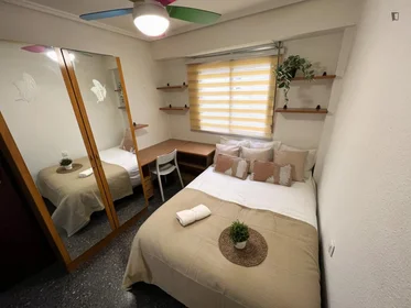Chambre privée à Carrer de l'Esperança, image 1 de 14