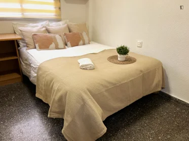 Chambre privée à Carrer de l'Esperança, image 3 de 14
