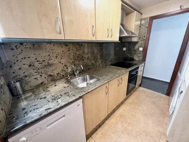 Chambre privée à Carrer de l'Esperança, image 7 de 14
