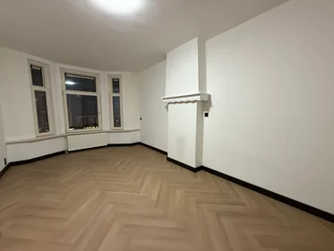 Studio at Schiedamseweg, image 3 of 8