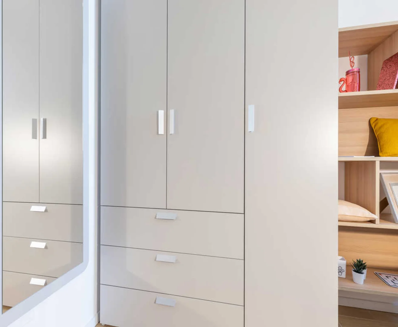 Habitación para estudiantes en  con área de estudio y facilidades compartidas