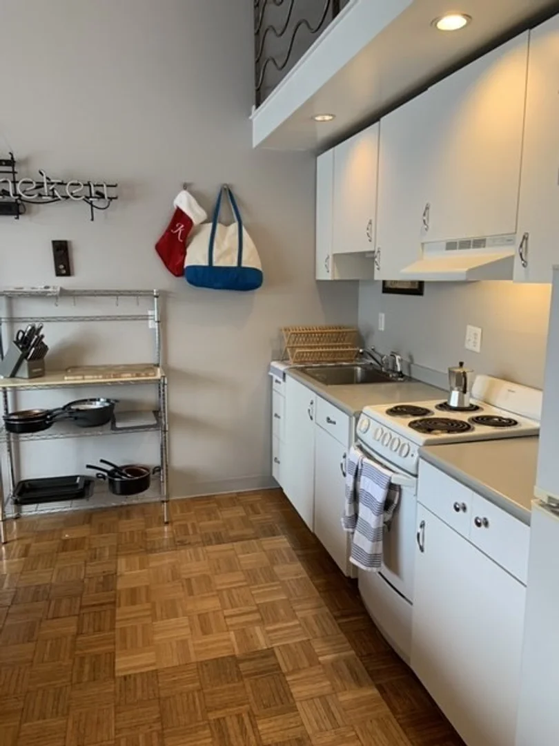Apartamento estúdio compacto ideal para estudantes em 