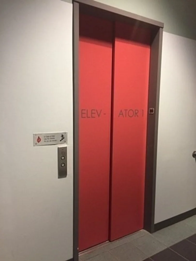 Apartamento estúdio chique perto do campus em 