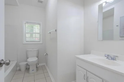 Gesamte Unterkunft im Wohnheim in der Street, GA, Atlanta, United States, 30318, bild 18 von 22
