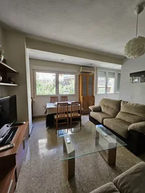 Privatzimmer in der Calle Pedro Antonio de Alarcón, Figares, bild 1 von 10