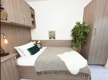 Quarto privado em Rossa Avenue, imagem 1 de 9