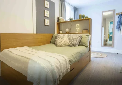 Quarto privado em Baker Street, imagem 13 de 24